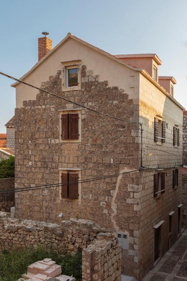 Apartments Bepi Комижа Екстер'єр фото